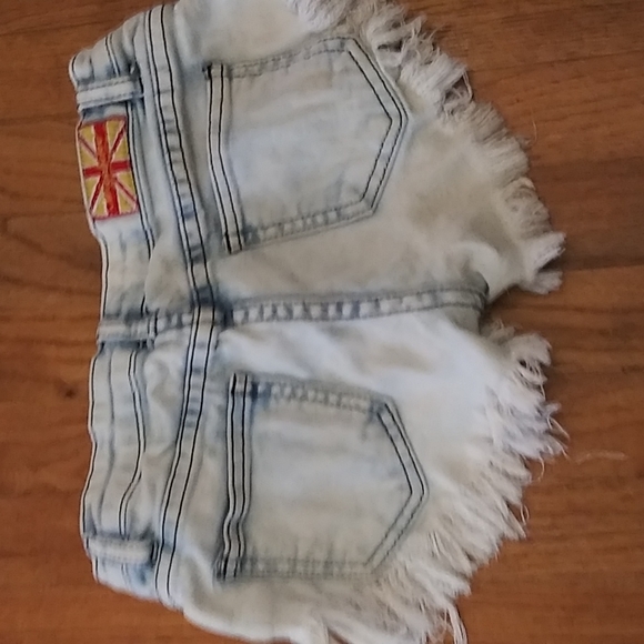 Machine Pour Neuf Mode shorts. - Picture 6 of 12